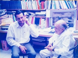 O colecionador em companhia de Oscar Niemeyer, em 2001