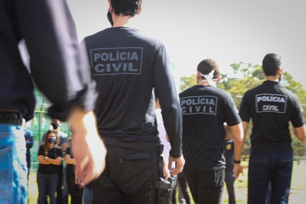 PCDF prende suspeito de matar professor a facadas após crise de ciúmes