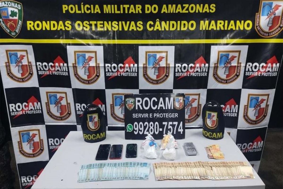 Mãe e filho são presos na própria casa por tráfico de drogas em Manaus