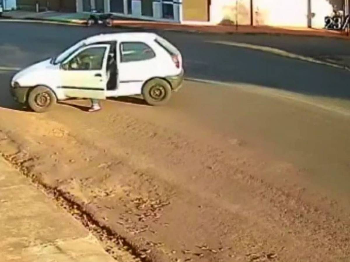 Vídeo ladrão azarado tenta roubar carro mas veículo quebra Metrópoles