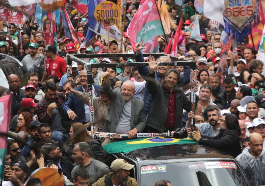 Lula Faz Caminhada De 1 5 Km Ao Lado De Haddad Na Capital Paulista