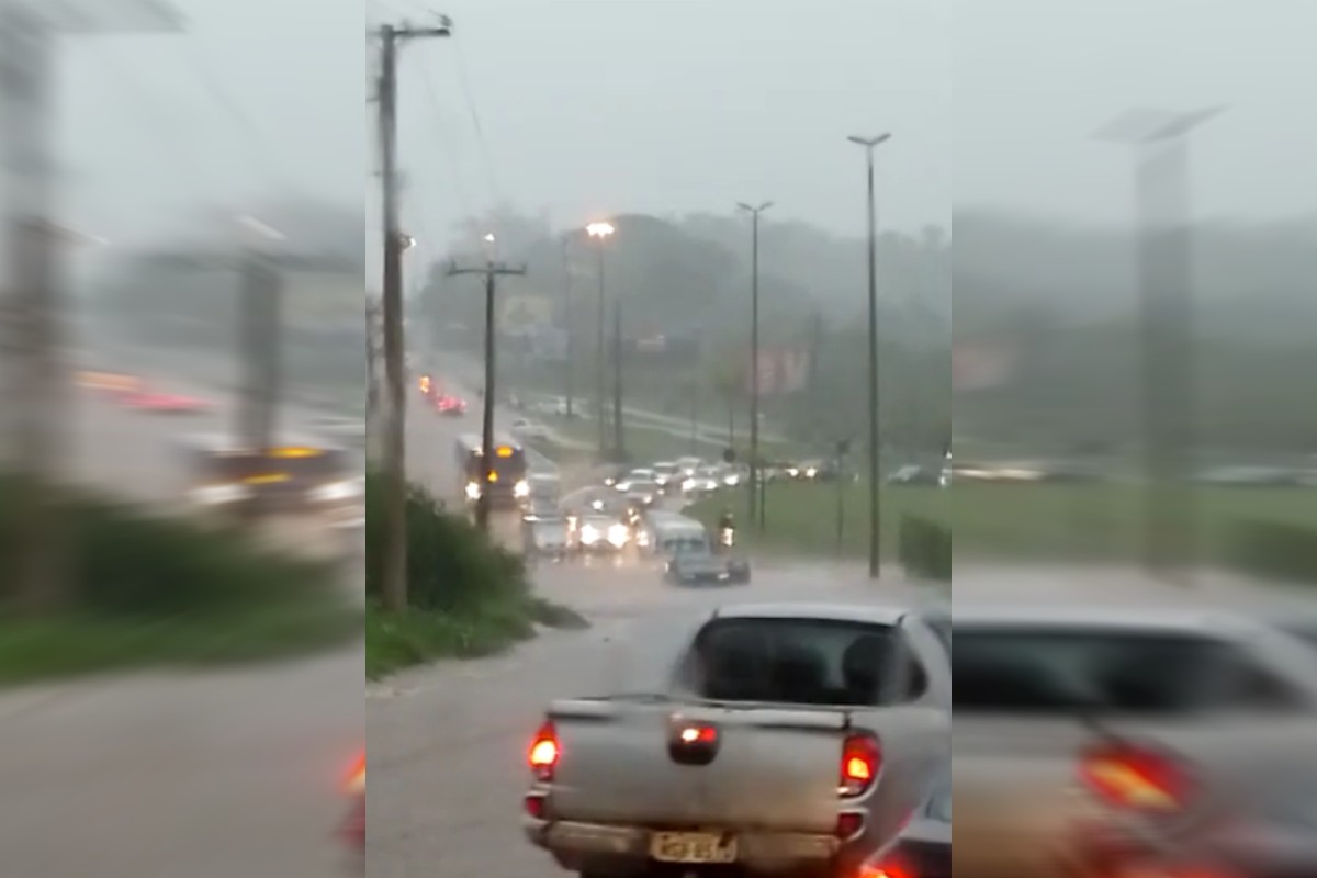 V Deos Chuva Forte E Granizo Causa Alagamentos E Preju Zos No Df