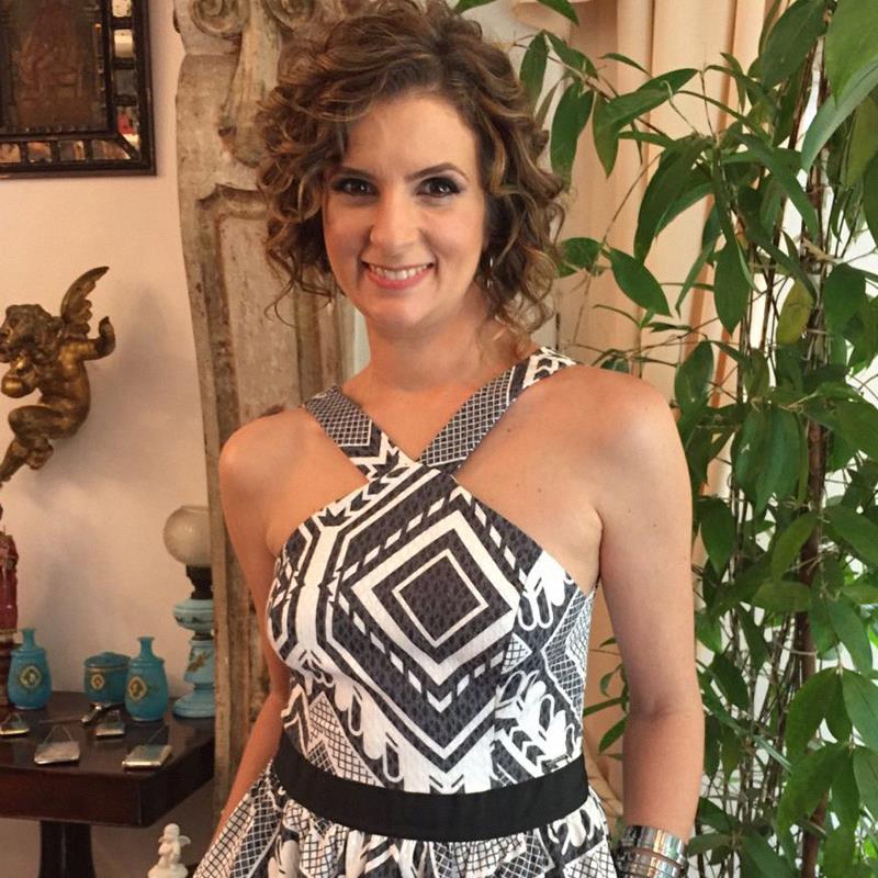 Santa ajuda! Micaela Góes lança curso online de organização Metrópoles