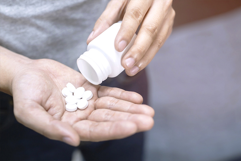 O consumo diário de aspirina para prevenir doenças cardíacas está sendo revisto - Metrópoles