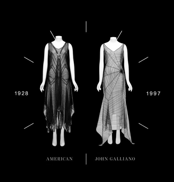 Dois vestidos de épocas diferentes que estarão na exposição About Time do Costume Institute
