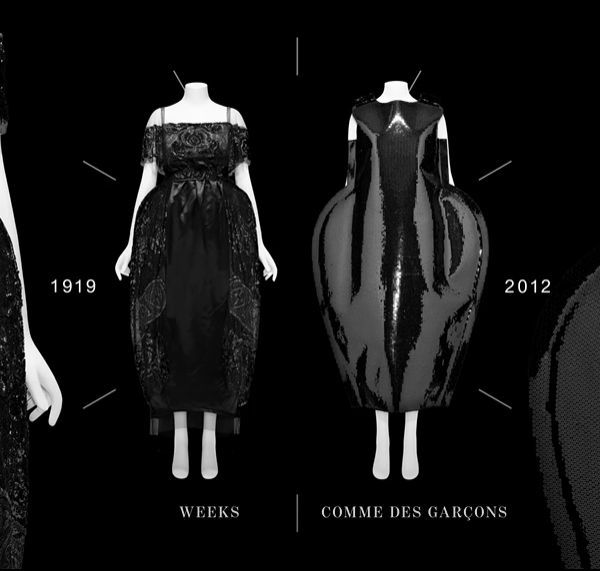 Dois vestidos pretos de épocas diferentes que estarão na exposição About Time do Costume Institute