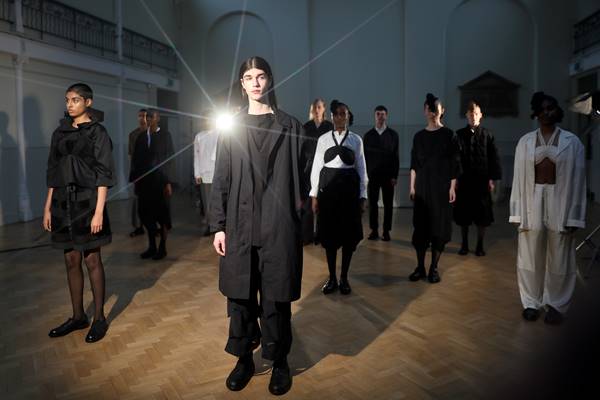 Desfile da marca Nicholas Daley na Semana de Moda de Londres
