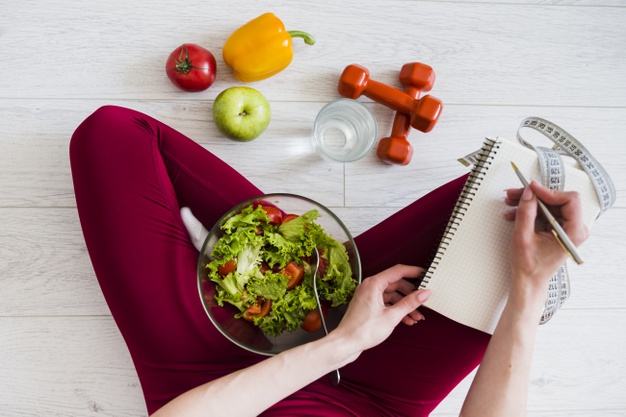 Nutricionista revela almoço saudável que pode ser feito em cinco minutos