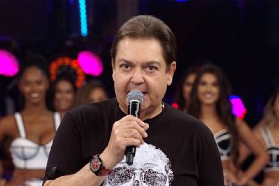 Bailarinas do Domingão do Faustão são demitidas no último ano do programa Metrópoles