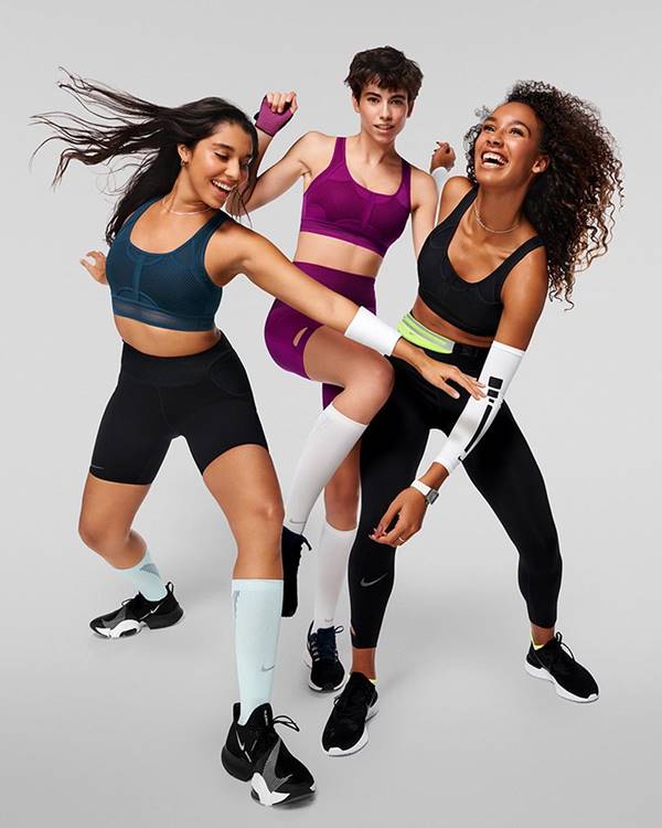 Peças esportivas femininas da Nike
