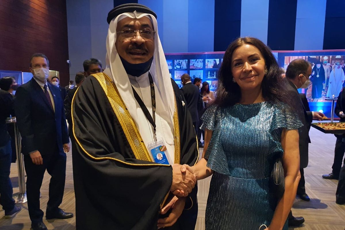 Sheikh Khalid Khalifa Duaji Alkhalifa e Claudia Meireles