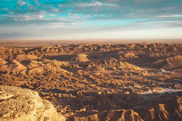 Foto colorida do Deserto do Atacama - Metrópoles