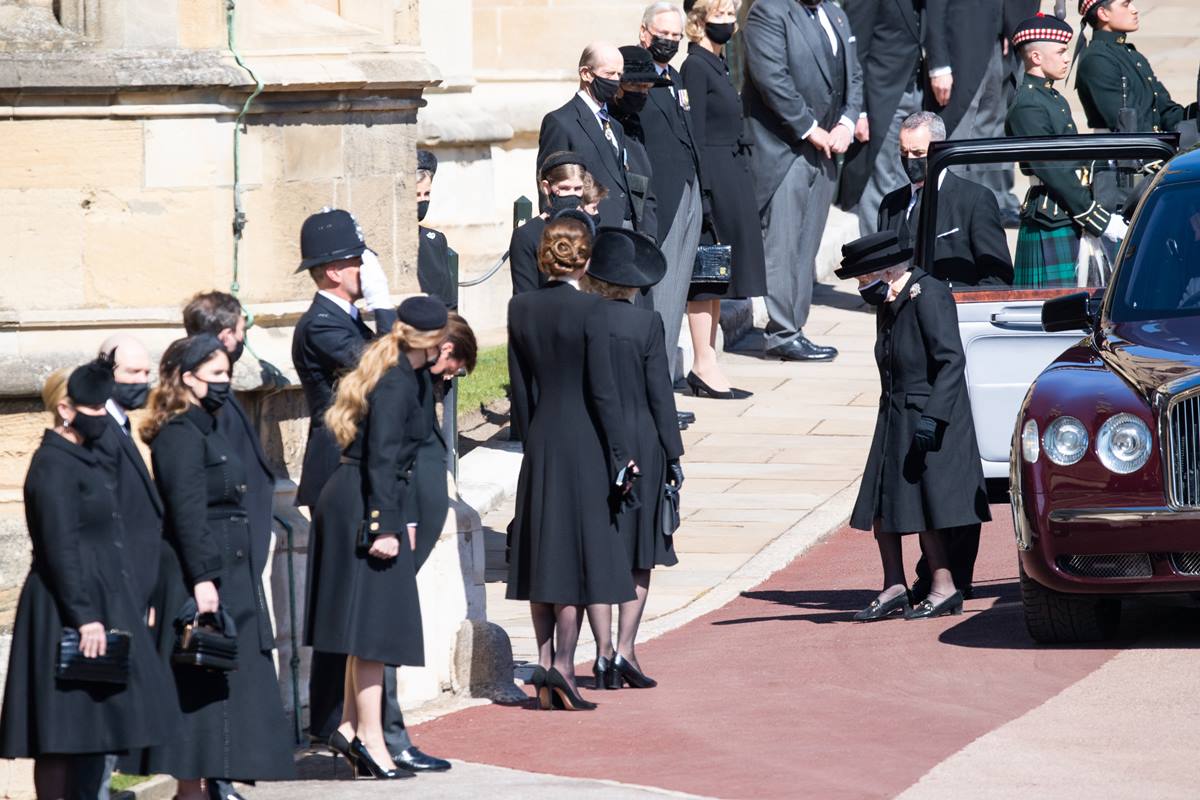 Rainha Elizabeth - funeral príncipe Philip