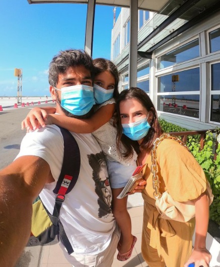 Deborah Secco, Maria Flor e Hugo Moura