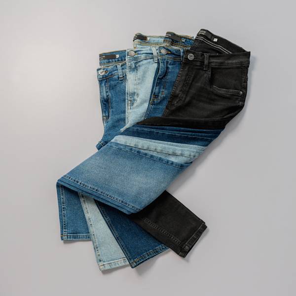 Calças jeans da Youcom - Metrópoles