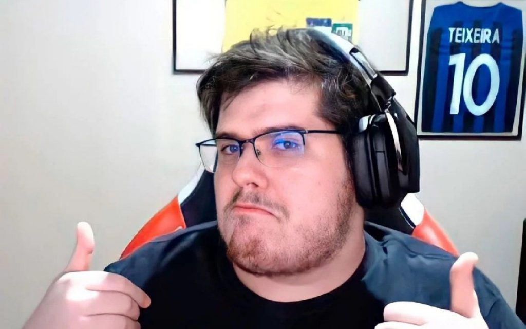 Casimiro apresentando uma de suas lives