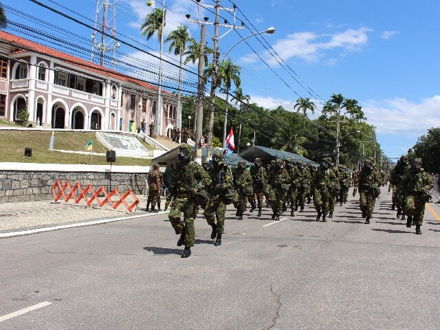 Vila Militar no Rio de Janeiro proíbe manifestações políticas Metrópoles