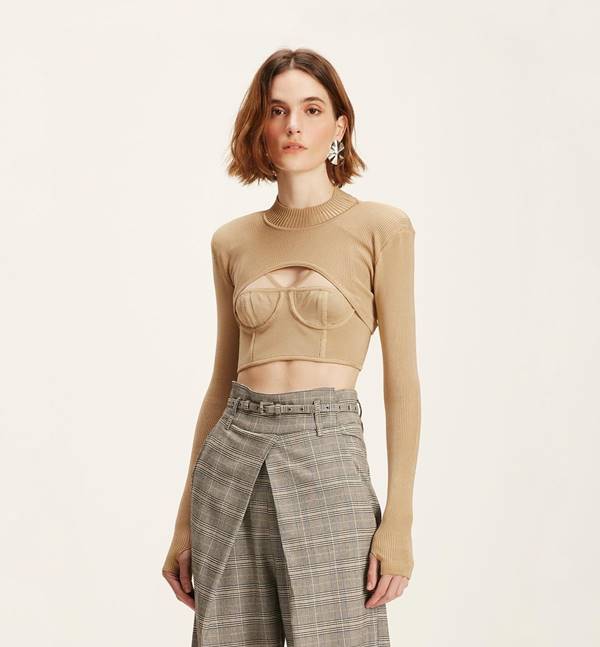 Campanha da marca Niini. Na imagem, a modelo usa blusa com modelagem corset - Metrópoles