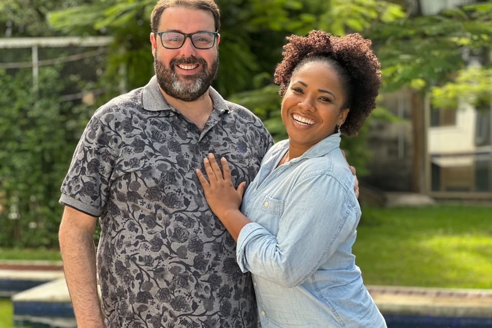 Thalita Pertuzatti assina com Luiz Gwyer, empresário de Bárbara