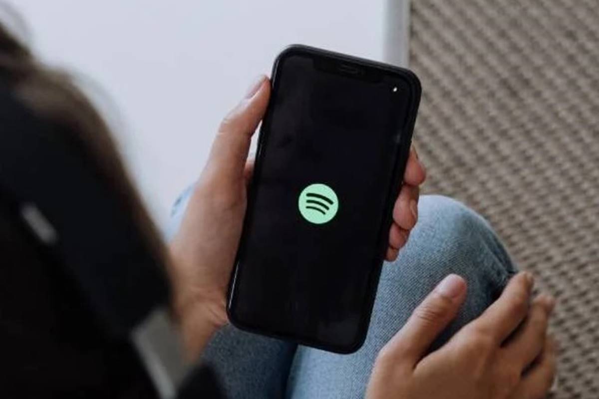 Incentivo ou manipulação? App paga para ouvir músicas no Spotify