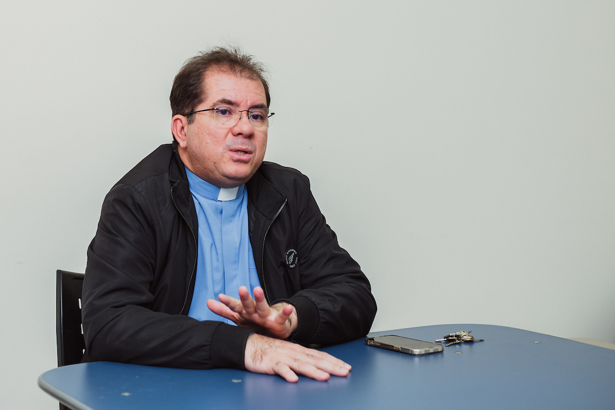 Entrevista com o frei Rogério Soares - Metrópoles