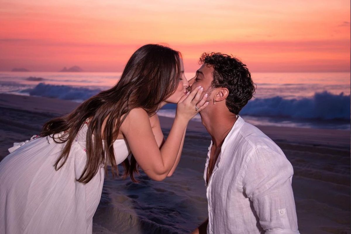 Foto colorida de Larissa Manoela e André Luiz Frambach - Metrópoles