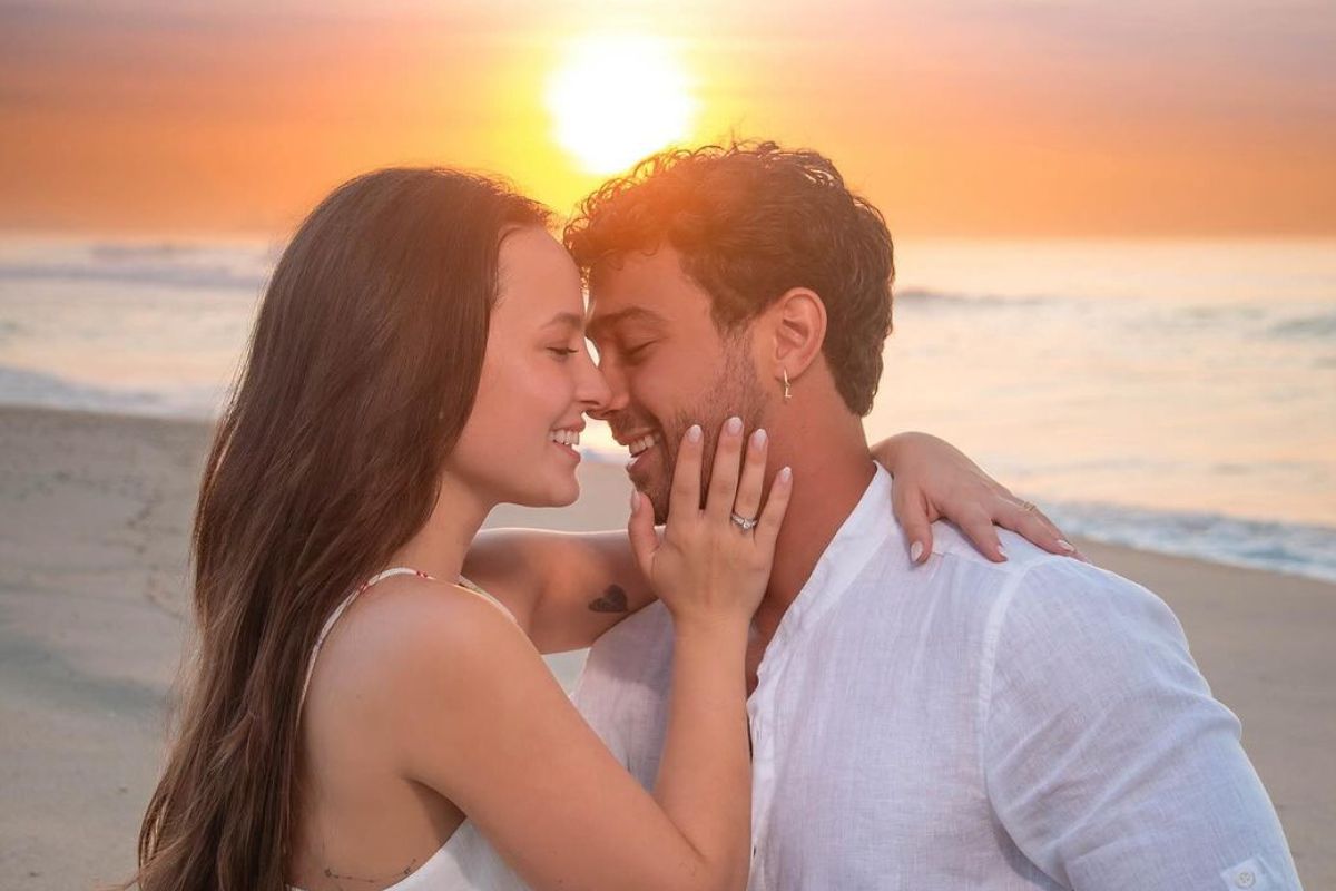 Foto colorida de Larissa Manoela e André Luiz Frambach - Metrópoles