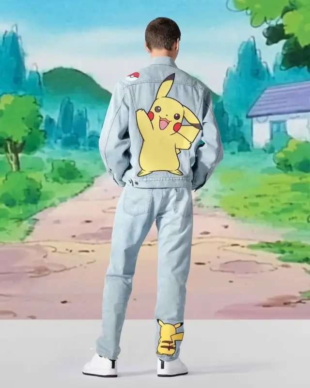 Na imagem com cor, a coleção Pokémon x Levi's- Metrópoles