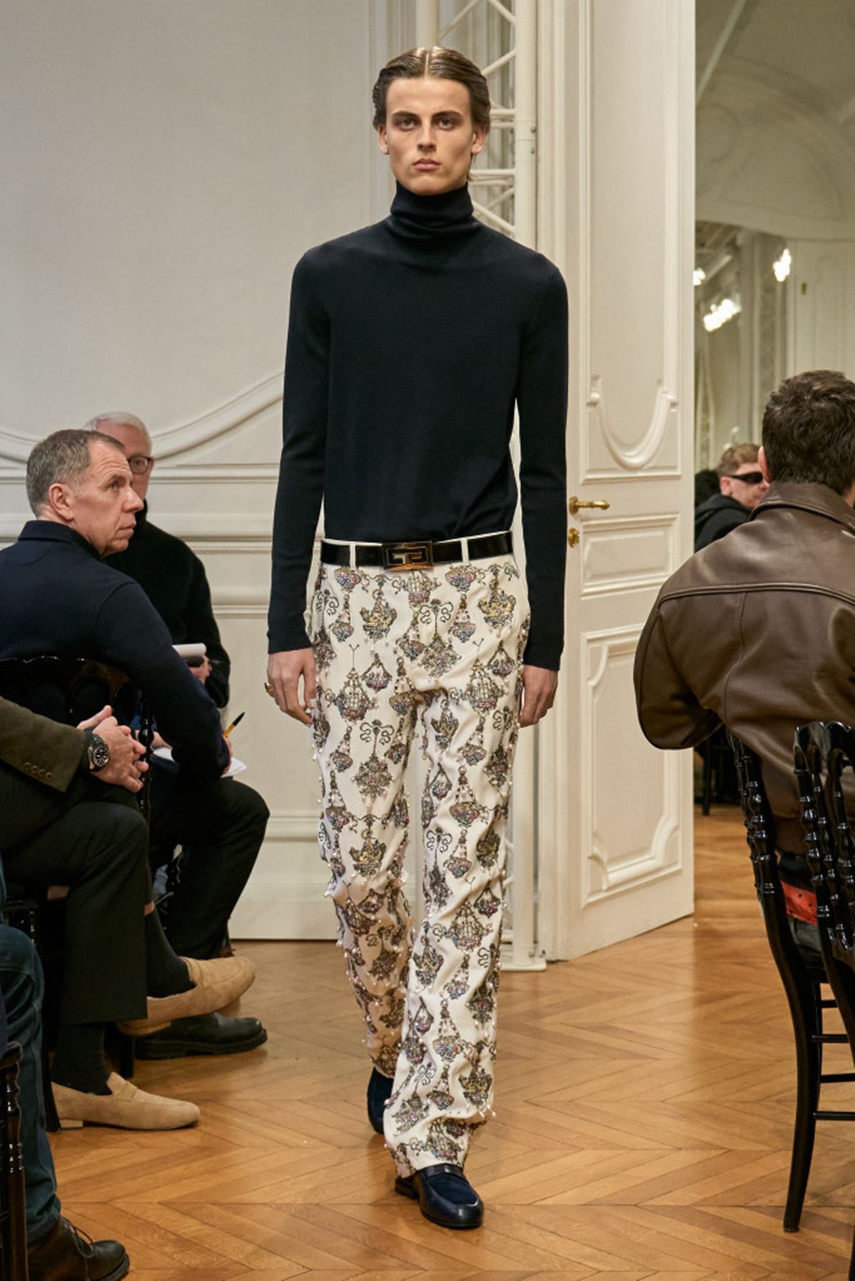 Givenchy moda masculina estampa calça - metrópoles