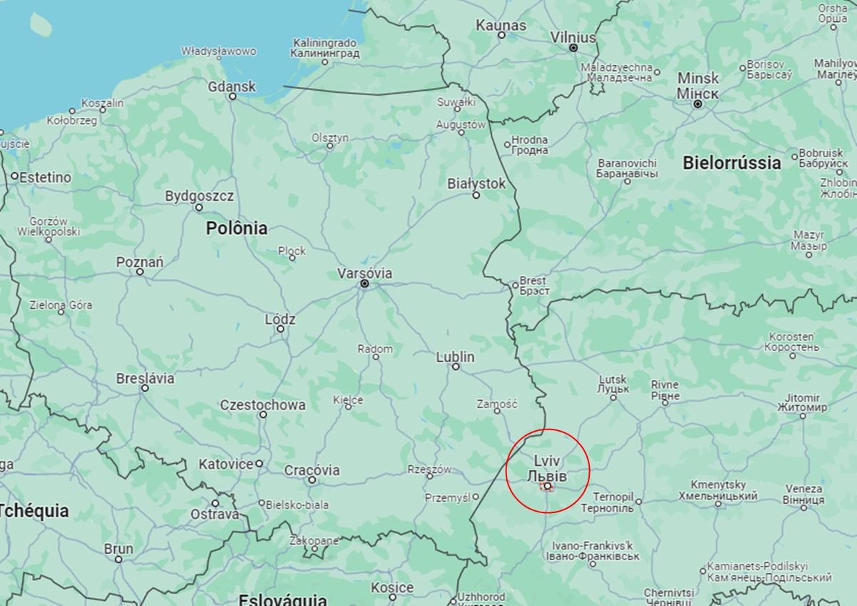 Imagem colorida de mapa mundi que mostra partes da Polônia e da Ucrânia - Metrópoles