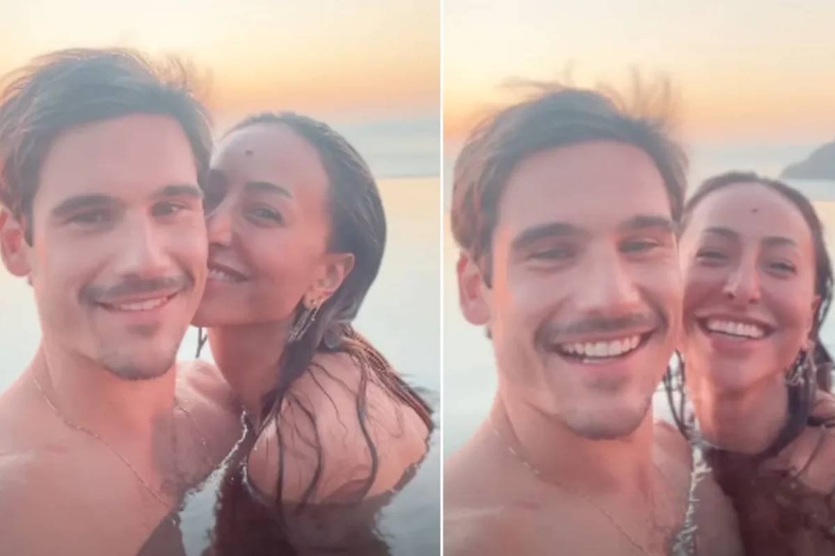 Montagem colorida de Nicolas Prattes e Sabrina Sato em piscina, sorrindo - Metrópoles