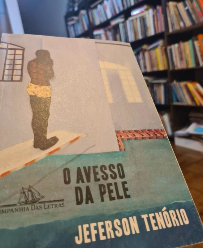 Imagem colorida de livro