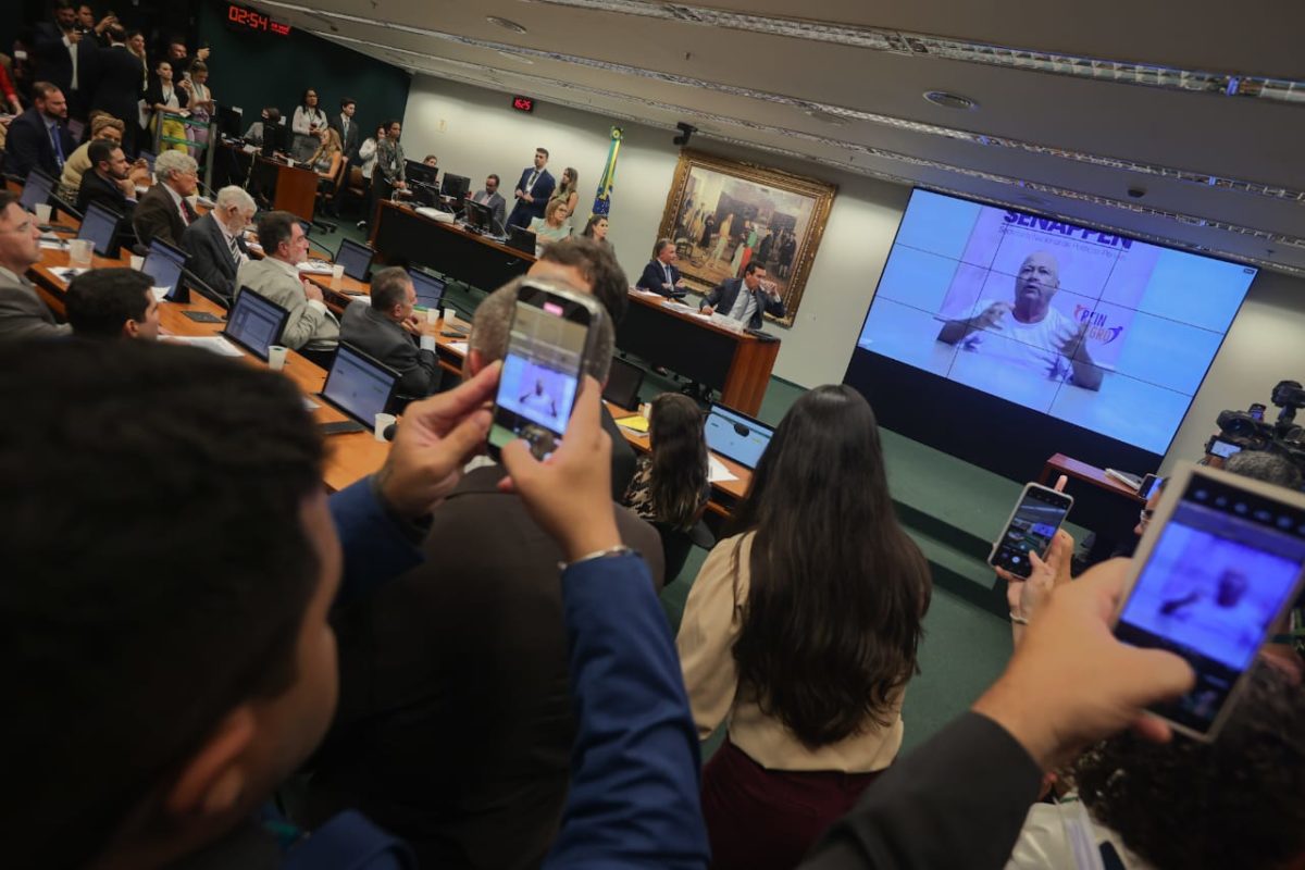imagem colorida mostra ccj da câmara dos deputados - Metrópoles
