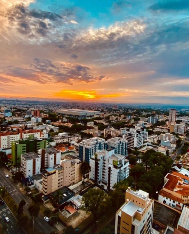 Imagem colorida da vista da cobertura - Metrópoles