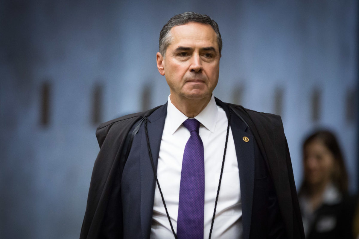 MInistro do Supremo Tribunal Federal Luis Roberto Barroso em sessão Plenxária do STF - Metrópoles