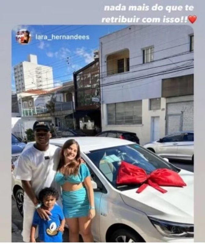 Print do dia em que Endrick deu um carro para Lara Hernandes - Metrópoles