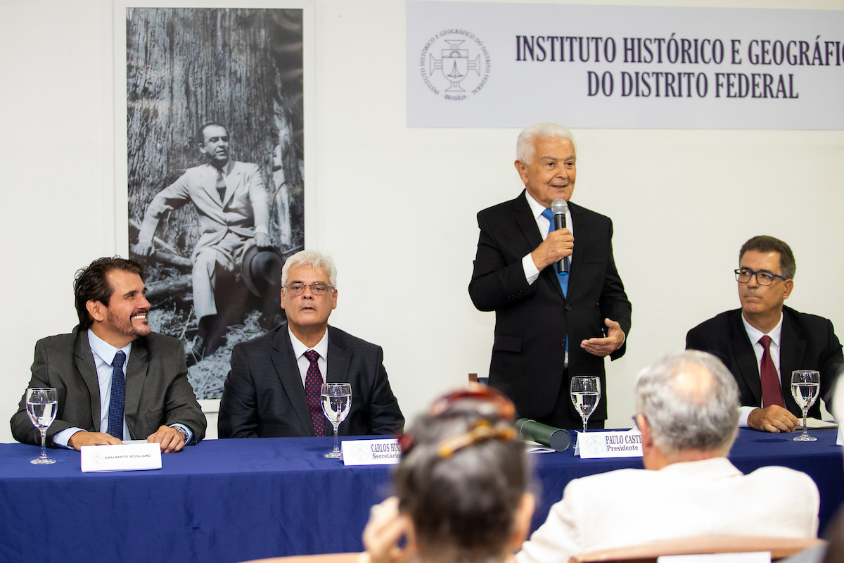 Adalberto Scigliano, Hugo Studart, Paulo Castelo Branco, presidente do IHGB e Saulo Diniz