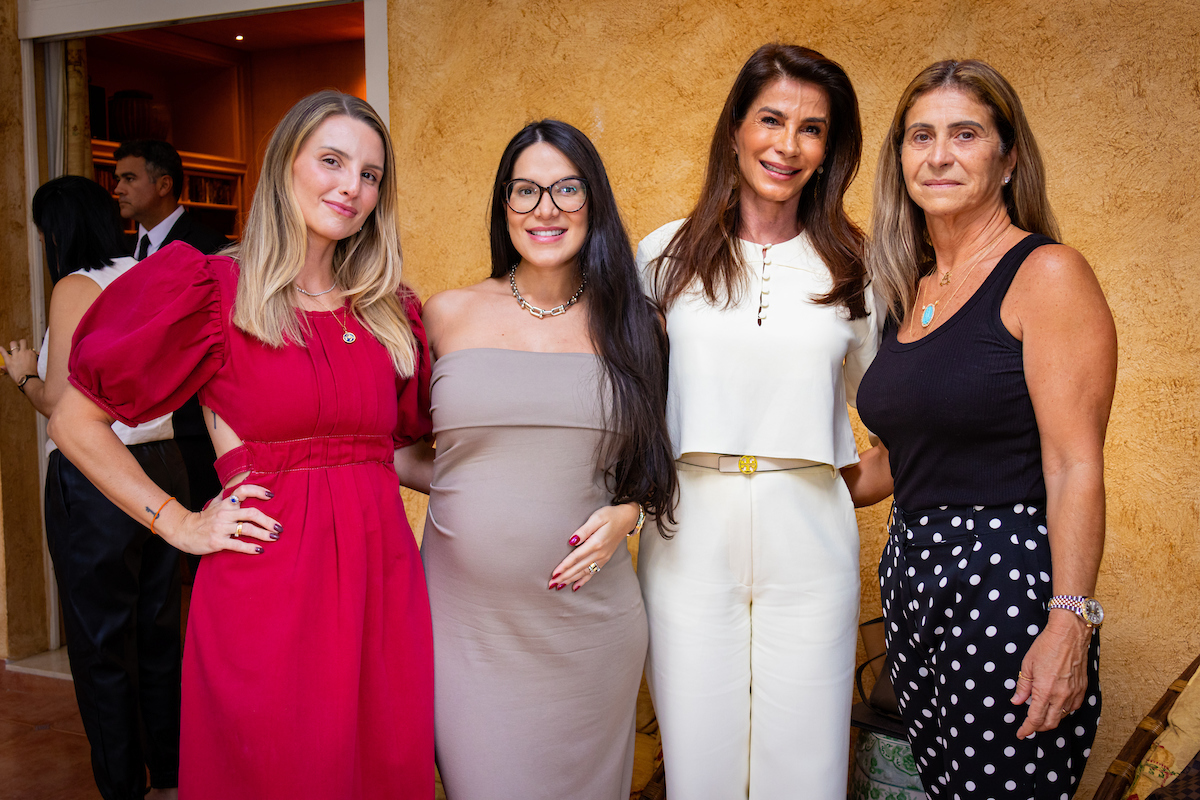 Isadora Argelo, Stephany Barreto, Jacqueline Pantazie, Cristina Argelo