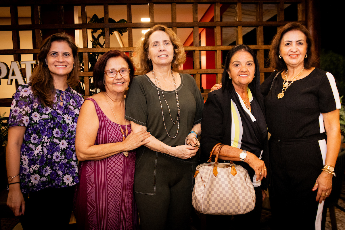 Luiza Kobelus, Regina Fernandes, Cléa Kobelus, Maria José Almeida e Mariângela Corrêa