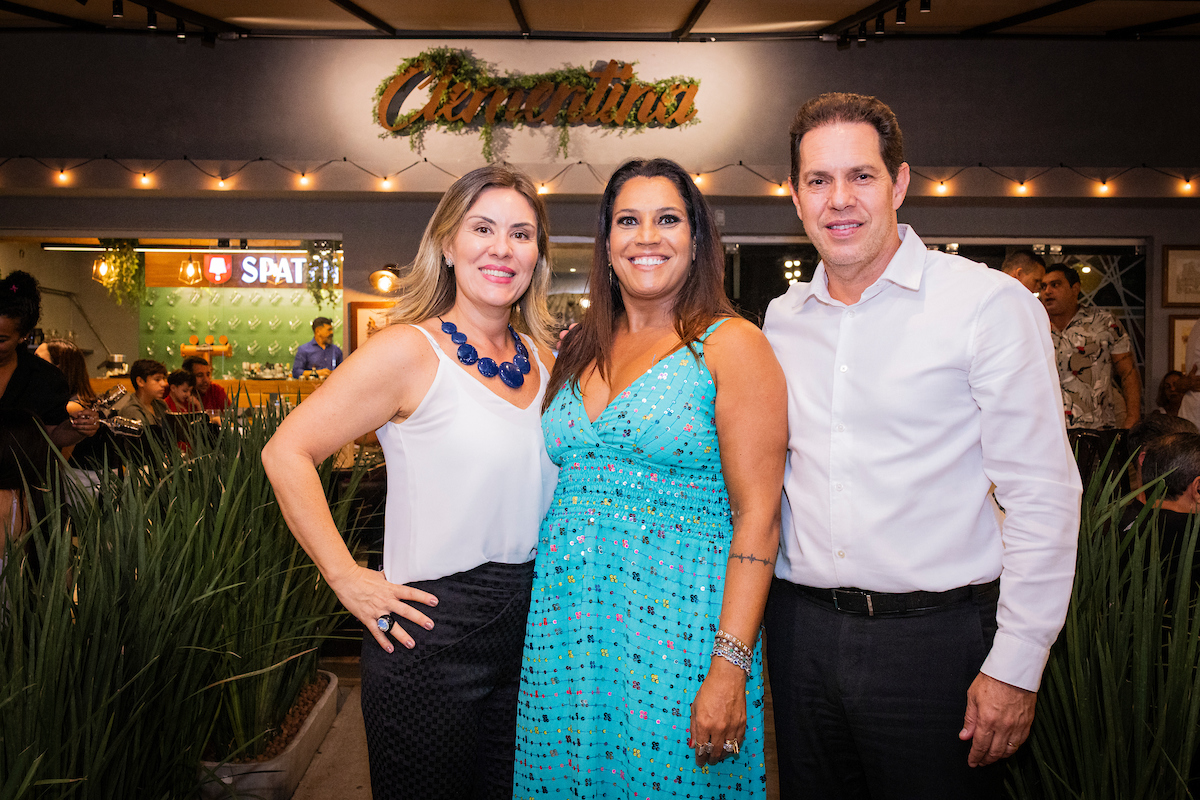 Fernanda Caixeta, Caroline Sleiman e Rogério Coelho