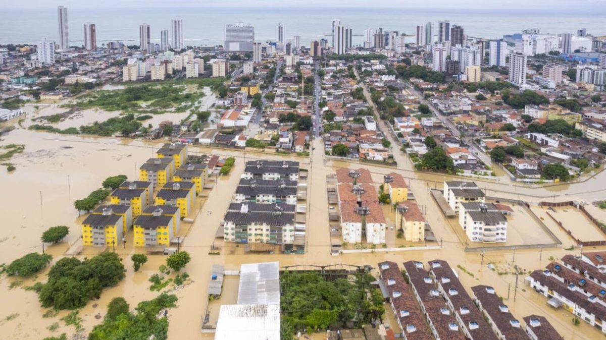 Imagem colorida da tragédia em Pernambuco - Metrópoles